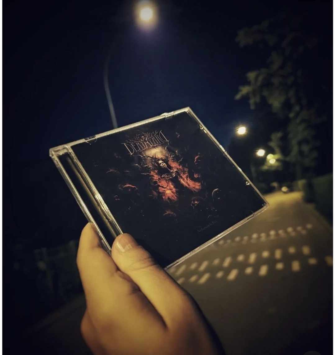 Recenzja naszego albumu “No Longer In Pain” od Muzyczne retrospekcje + wywiad z Chrisem!🤘😈